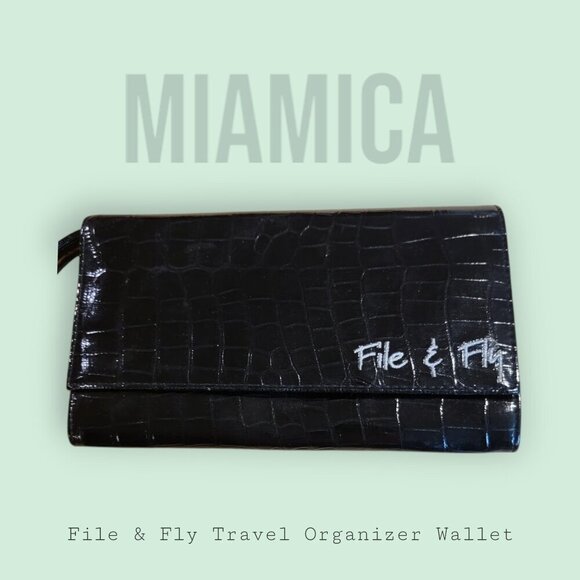 Miamica File & Fly Travel Organizer Wallet - Faux Croc Finish - Picture 1 of 8
